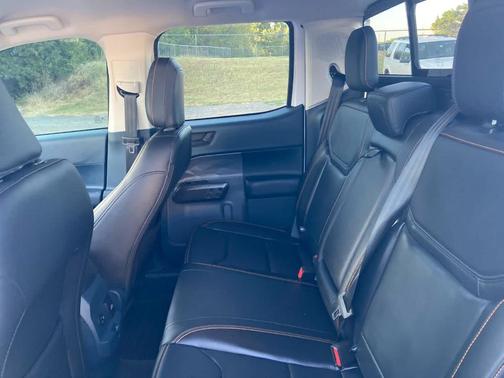 Oxford White 2024 Ford Maverick Lariat