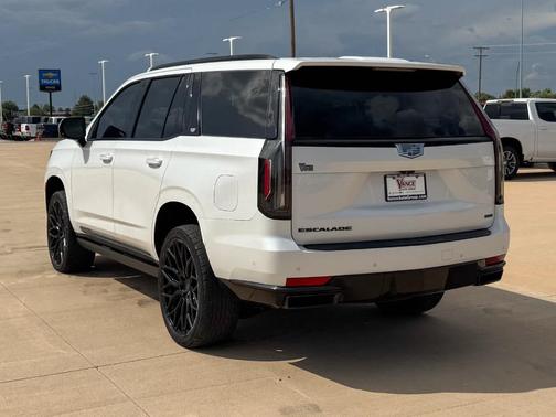 2022 Cadillac Escalade Sport