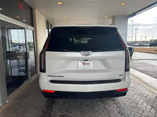 2022 Cadillac Escalade Sport