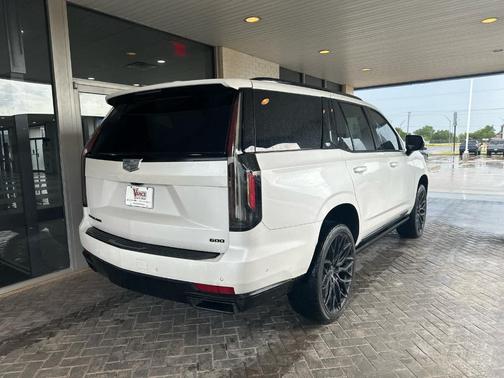 2022 Cadillac Escalade Sport