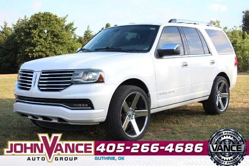 White Platinum Tri-Coat Metallic 2015 Lincoln Navigator Base