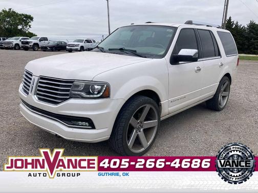 White Platinum Tri-Coat Metallic 2015 Lincoln Navigator Base