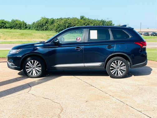 2019 Mitsubishi Outlander SE