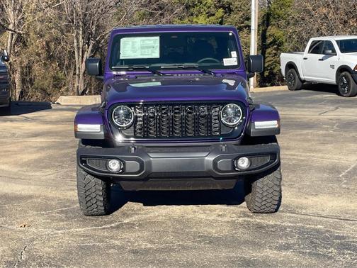 2026 Jeep Gladiator Sport