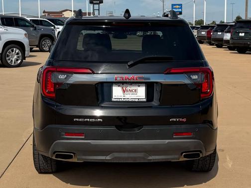 2023 GMC Acadia AT4