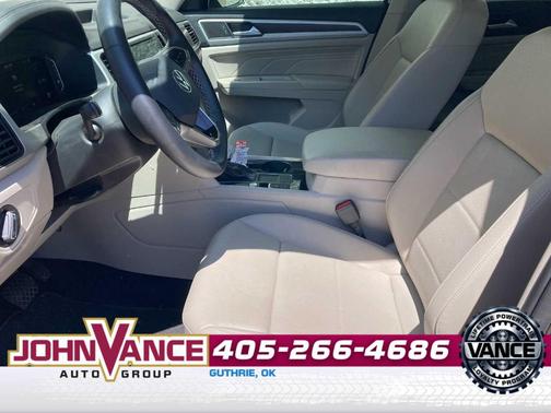 Deep Black Pearl Effect 2023 Volkswagen Atlas 2.0T SE w/Technology