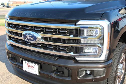 Agate Black 2025 Ford F-250 King Ranch