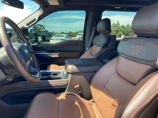 Agate Black 2025 Ford F-250 King Ranch