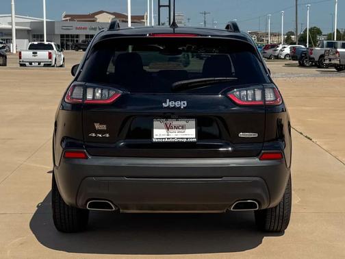 2022 Jeep Cherokee Latitude Lux
