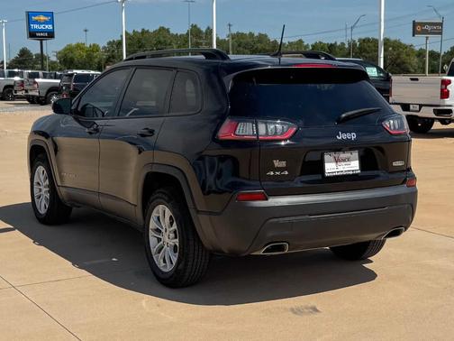 2022 Jeep Cherokee Latitude Lux
