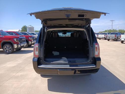 Onyx Black 2018 GMC Yukon XL Denali