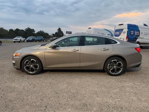 Mineral Gray Metallic 2024 Chevrolet Malibu LT