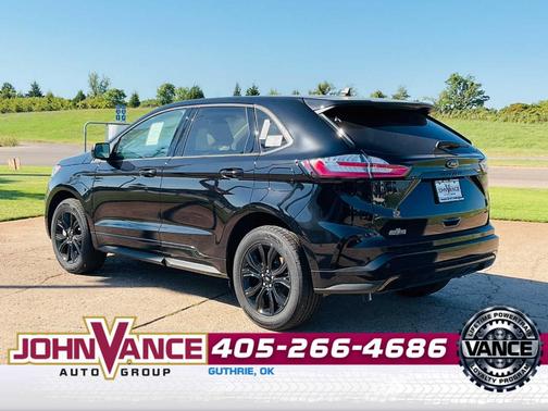Agate Black Metallic 2024 Ford Edge SE