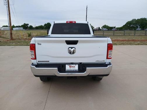 Bright White Clearcoat 2024 RAM 2500 Big Horn