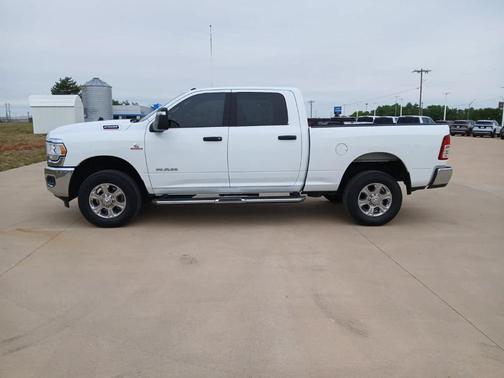 Bright White Clearcoat 2024 RAM 2500 Big Horn