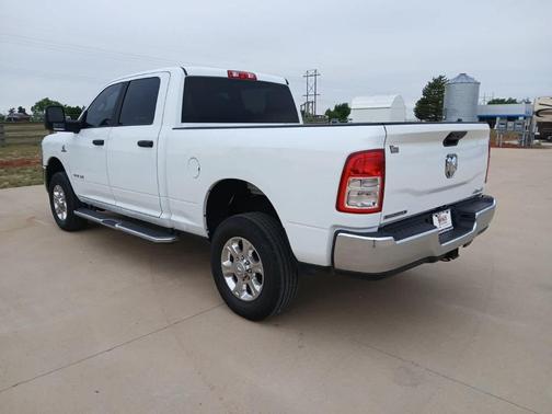 Bright White Clearcoat 2024 RAM 2500 Big Horn