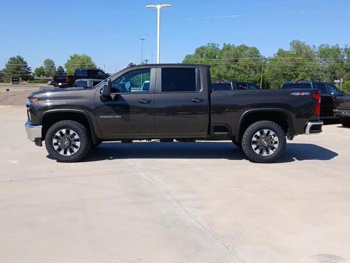 Oxford Brown Metallic 2021 Chevrolet Silverado 2500 LT