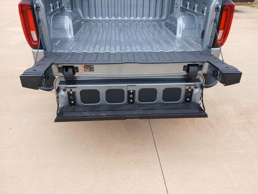 Sterling 2026 GMC Sierra 1500 SLT