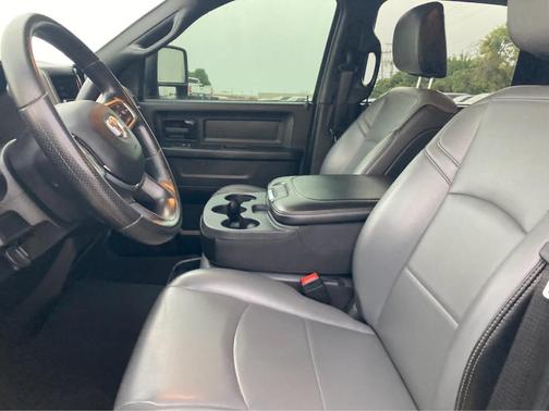 Diamond Black 2025 RAM 3500 Tradesman