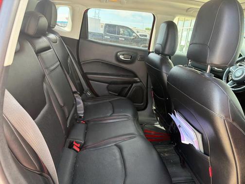 Redline Pearlcoat 2018 Jeep Compass Trailhawk