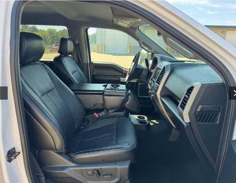 Oxford White 2019 Ford F-150 Lariat