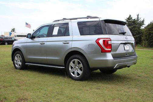 Iconic Silver Metallic 2021 Ford Expedition XLT