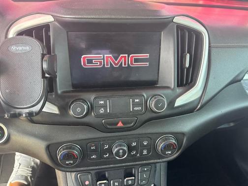 Summit White 2019 GMC Terrain SLT