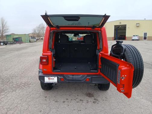 2025 Jeep Wrangler 4xe Sahara