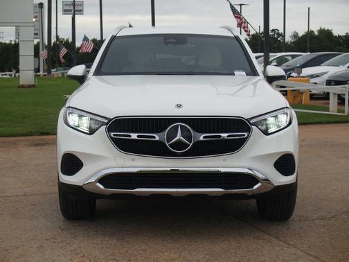 2025 Mercedes-Benz GLC 300 Base