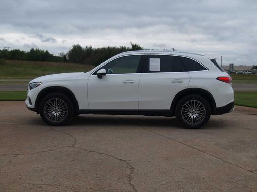 2025 Mercedes-Benz GLC 300 Base