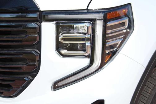 Glacier White 2026 GMC Sierra 1500 Denali Ultimate