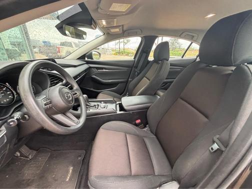 Jet Black Mica 2022 Mazda Mazda3 2.0 FWD