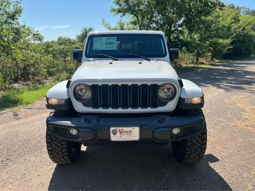 2025 Jeep Gladiator Sport