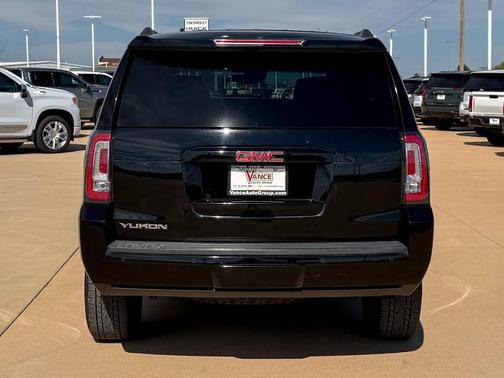 2017 GMC Yukon SLT