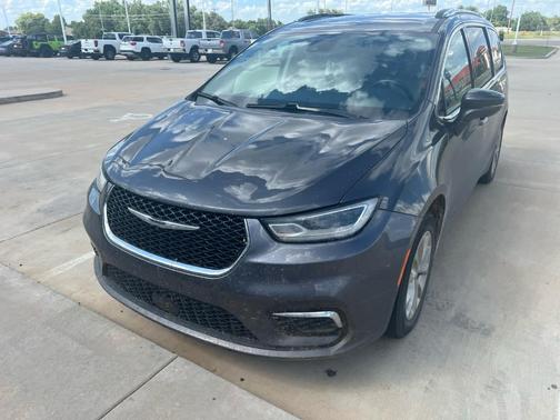 2021 Chrysler Pacifica Touring-L