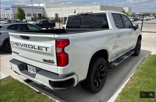 Iridescent Pearl Tricoat 2023 Chevrolet Silverado 1500 High Country