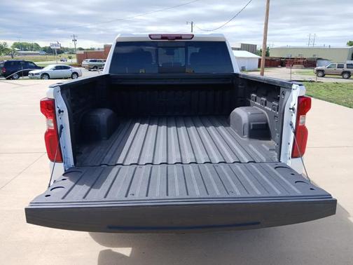 Iridescent Pearl Tricoat 2023 Chevrolet Silverado 1500 High Country