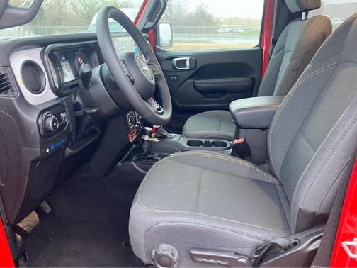 2025 Jeep Wrangler 4xe Sport