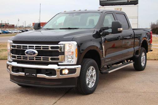 Agate Black Metallic 2026 Ford F-250 XLT