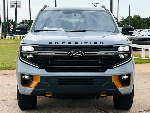 2025 Ford Expedition Tremor