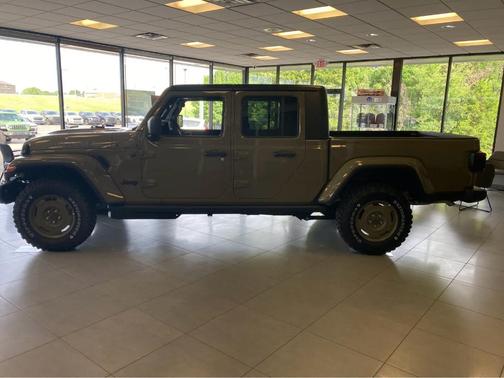 41 2026 Jeep Gladiator Sport