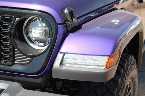 REIGN 2026 Jeep Gladiator Sport