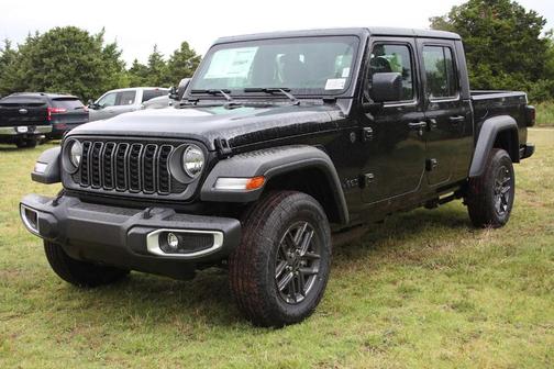 Black Clearcoat 2026 Jeep Gladiator Sport