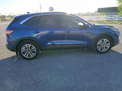 Atlas Blue 2022 Ford Escape SEL