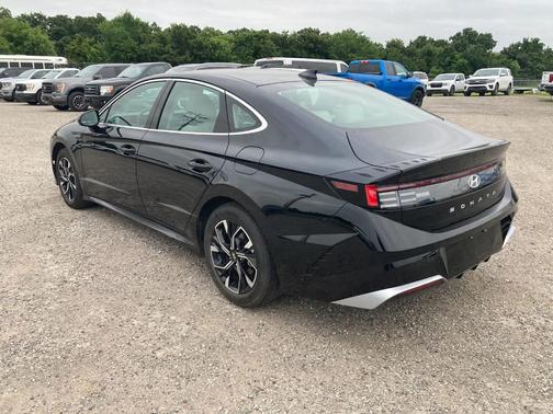 Black 2025 Hyundai SONATA SEL