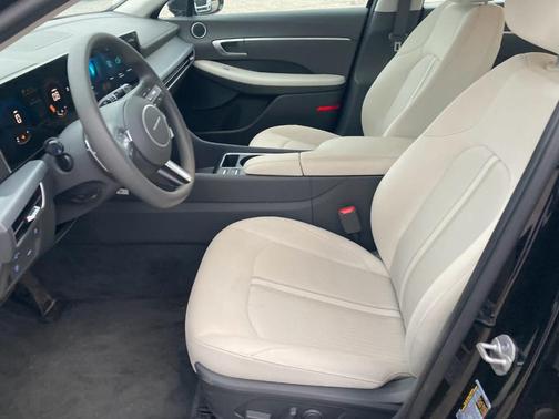 Black 2025 Hyundai SONATA SEL