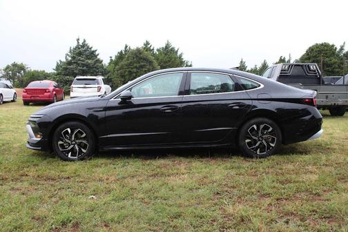 Black 2025 Hyundai SONATA SEL