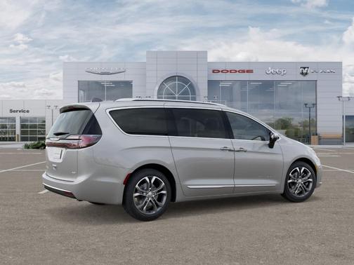 2026 Chrysler Pacifica Pinnacle