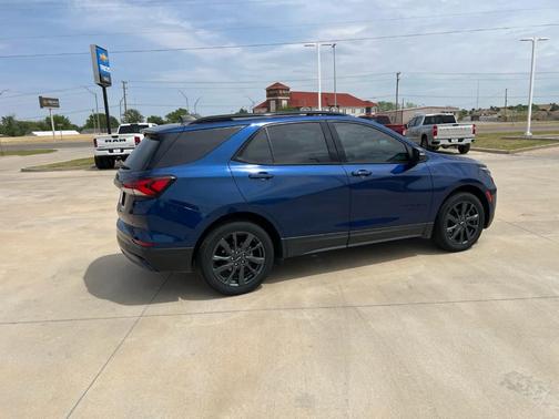 Blue Glow Metallic 2023 Chevrolet Equinox RS