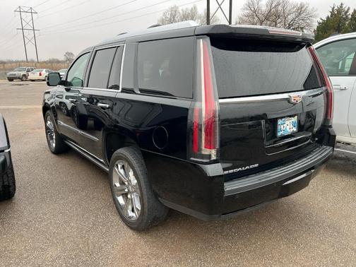 2020 Cadillac Escalade Platinum